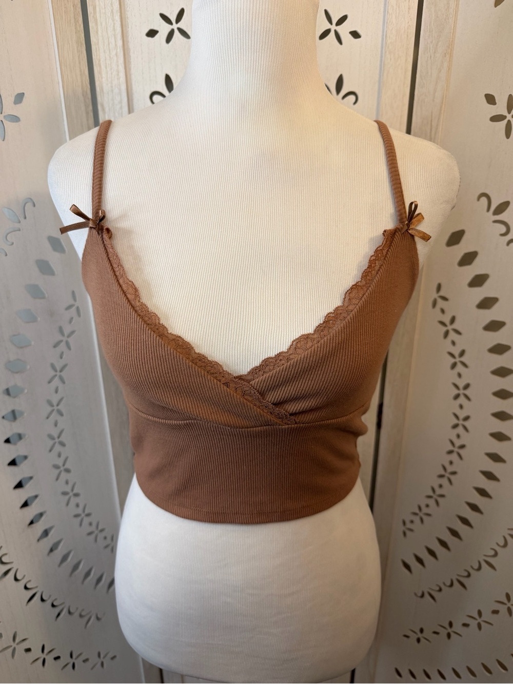 Ribbed Lace Trim Cropped Cami - Brown